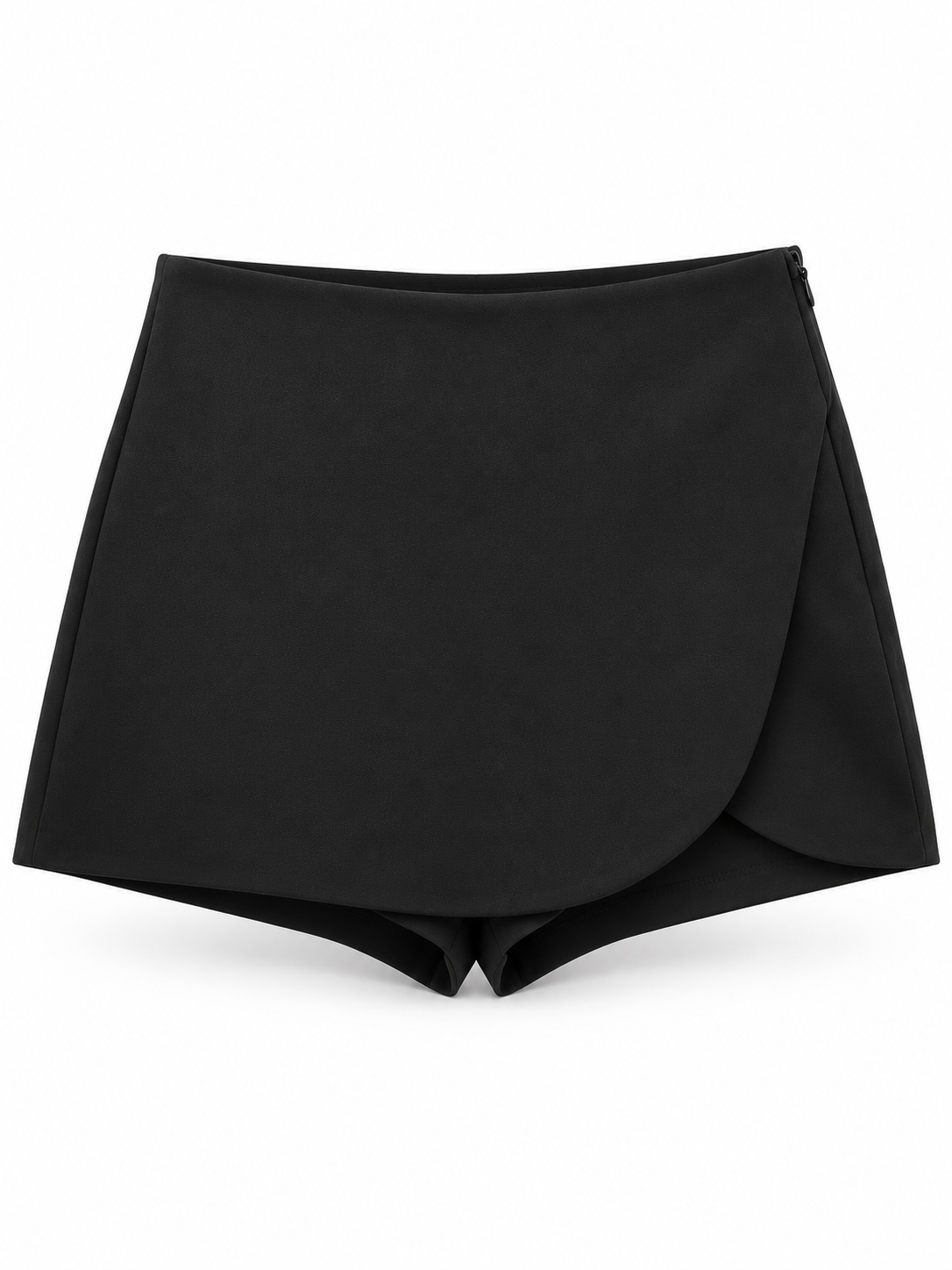 Damen Skort in Wickeloptik mit hohem Bund in Schwarz – freigestellte Produktansicht