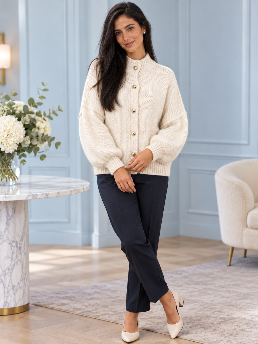 Damen Strickjacke mit Stehkragen und goldfarbenen Knöpfen